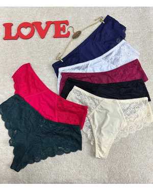 Женские трусики. В упаковке 6 шт один размер разные цвета