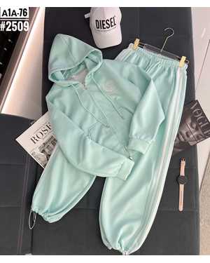 ЖЕНСКИЙ КОСТЮМ ДВОЙКА