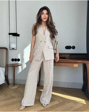 ЖЕНСКИЙ КОСТЮМ ДВОЙКА В РАЗМЕР ТКАНЬ ФРАНЦУЗСКОГО ЛЕН