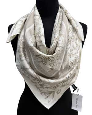 ПЛАТОК СОСТАВ: 100% ШЕЛК РАЗМЕР: 90*90 CM