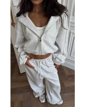 ЖЕНСКИЙ КОСТЮМ ТКАНЬ ТРЕХ-НИТОК