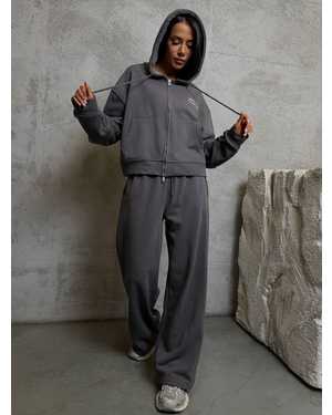 ЖЕНСКИЙ КОСТЮМ