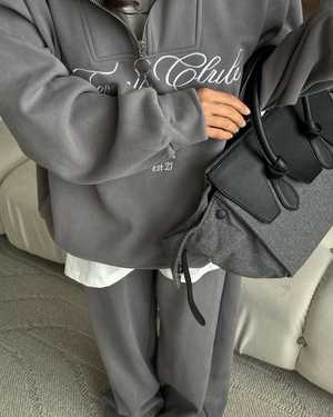 ЖЕНСКИЙ КОСТЮМ