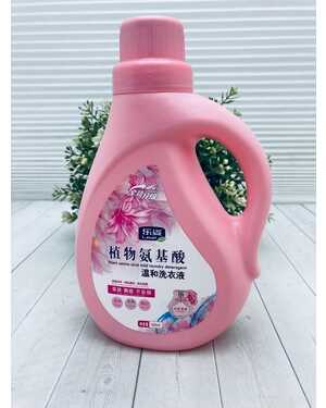 Гель ополаскиватель для белья С лёгким ароматом цветов Объём: 500 мл Мягкое действие на ткани. Отличный результат после первой стирки.