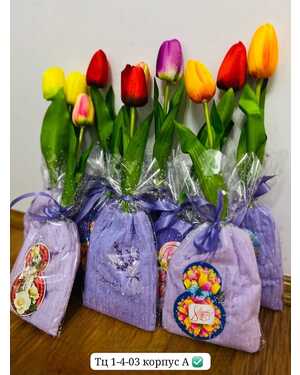Цветы тюльпаны (как живые) Полотенца 25/50 Открытка 8 марта