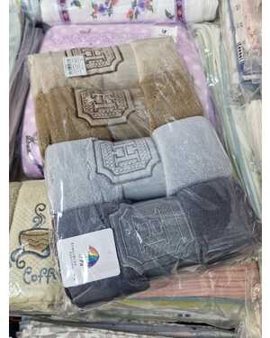 Полотенца с петелькой Размер:50*90 см. Материал:Микрофибра. Состав:Велсофт. В упаковке 4шт, разные цвета