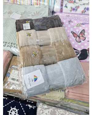 Полотенца с петелькой Размер:50*90 см. Материал:Микрофибра. Состав:Велсофт. В упаковке 4шт, разные цвета