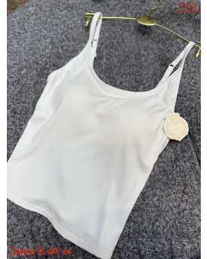 Женская майка размер единый 40-46 на поролоне