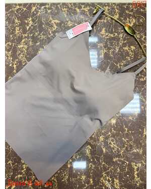 Женская майка размер единый 40-48 на поролоне