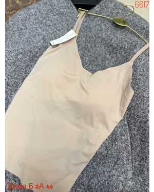 Женская майка размер единый 40-48 на поролоне