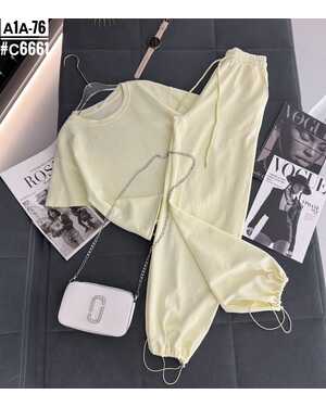 Женский костюм