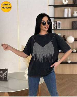 Женская футболка со стразами Ткань: Хлопок Фабричный Китай. Размер Единый 48-54