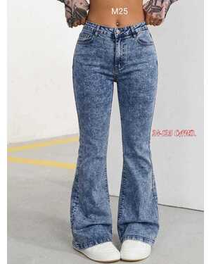 Женские джинсы