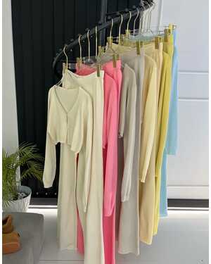 ЖЕНСКИЙ КОСТЮМ ФАБРИЧНОЕ КАЧЕСТВО