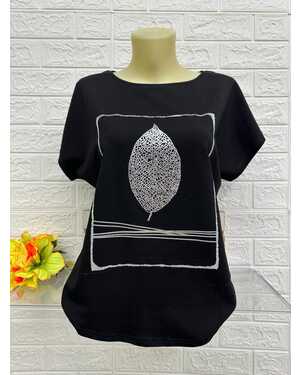 Женская Футболка Состав ткань: 95% Хлопок ( Cotton ), 5% Спандекс Размер: Единый 44-48