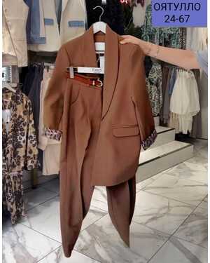 ЖЕНСКИЙ КОСТЮМ Размеры: S (44-46) M (48-50) L (52-54) Ткань: Барби (пиджак с подкладкой)
