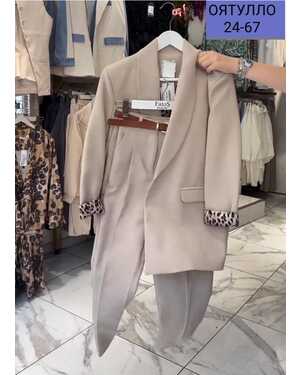 ЖЕНСКИЙ КОСТЮМ Размеры: S (44-46) M (48-50) L (52-54) Ткань: Барби (пиджак с подкладкой)