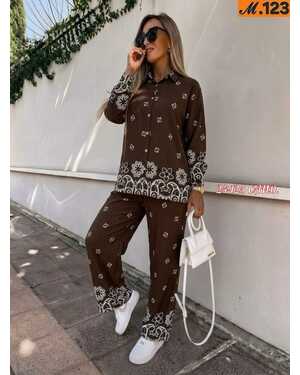 Женский костюм Размер M/L (46, 48, 50) XL/2XL (50, 52, 54 ). Фабричный Китай. Ткань лён, хлопок.