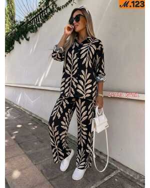 Женский костюм Размер M/L (46, 48, 50) XL/2XL (50, 52, 54 ). Фабричный Китай. Ткань лён, хлопок.